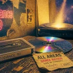 Annee 90 tubes : cassettes et CD, néon club « Eurodance 90 »